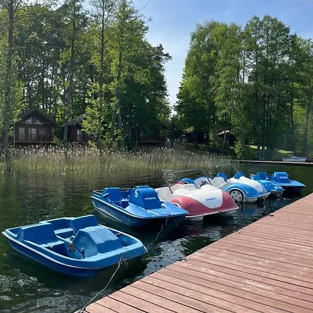 Comfort W Kujankach Nad Jeziorem Apartamento *